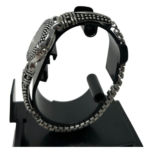 Alto Watch Women 25mm Silver Tone Round Ornate Quartz Stretch Band New Battery - Picture 3 of 15